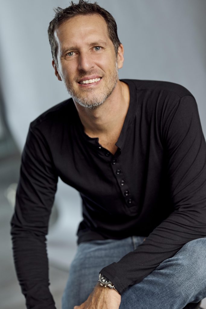 Bruce Muzik, relationship expert
