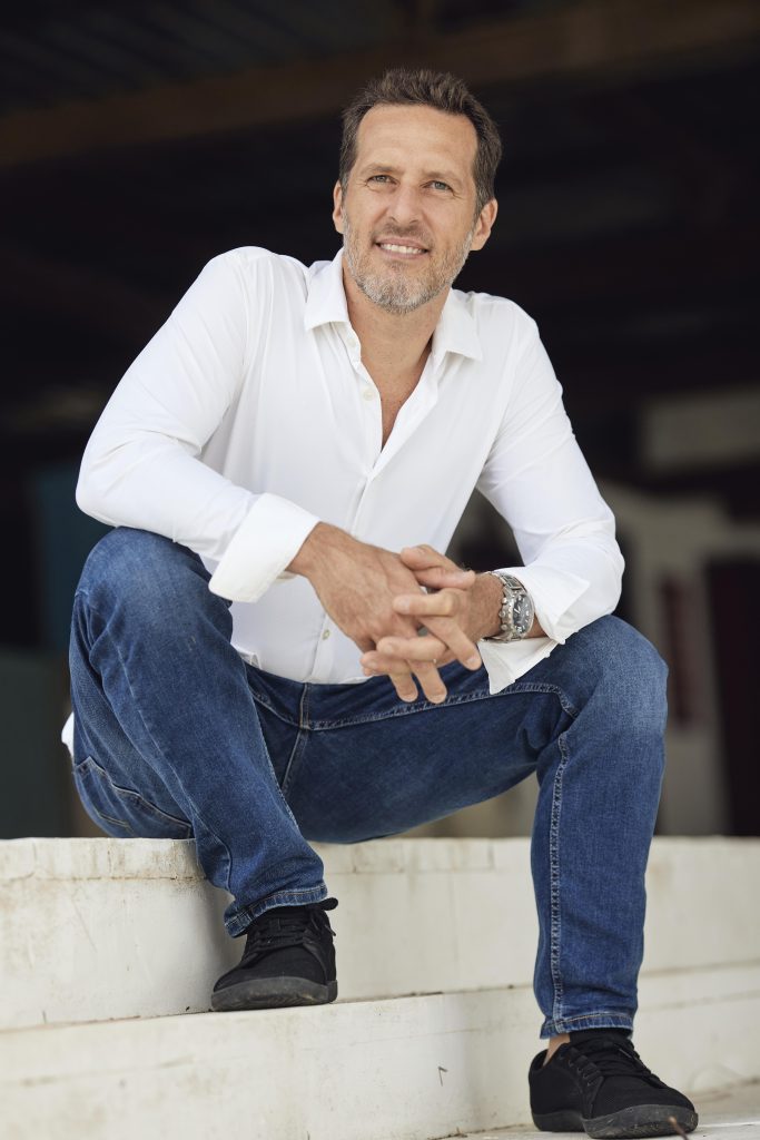 Bruce Muzik, relationship expert