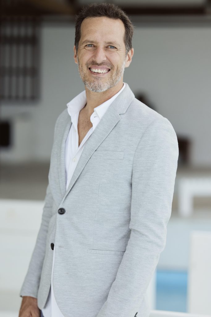 Bruce Muzik, relationship expert