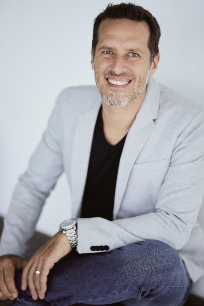 Bruce Muzik, relationship expert